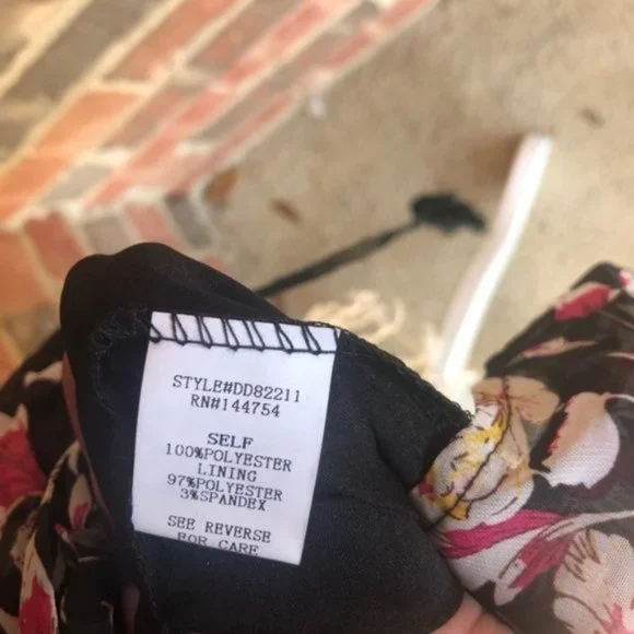 Davi & Dani Black Floral Long Sleeve Dress - Picture 8 of 11